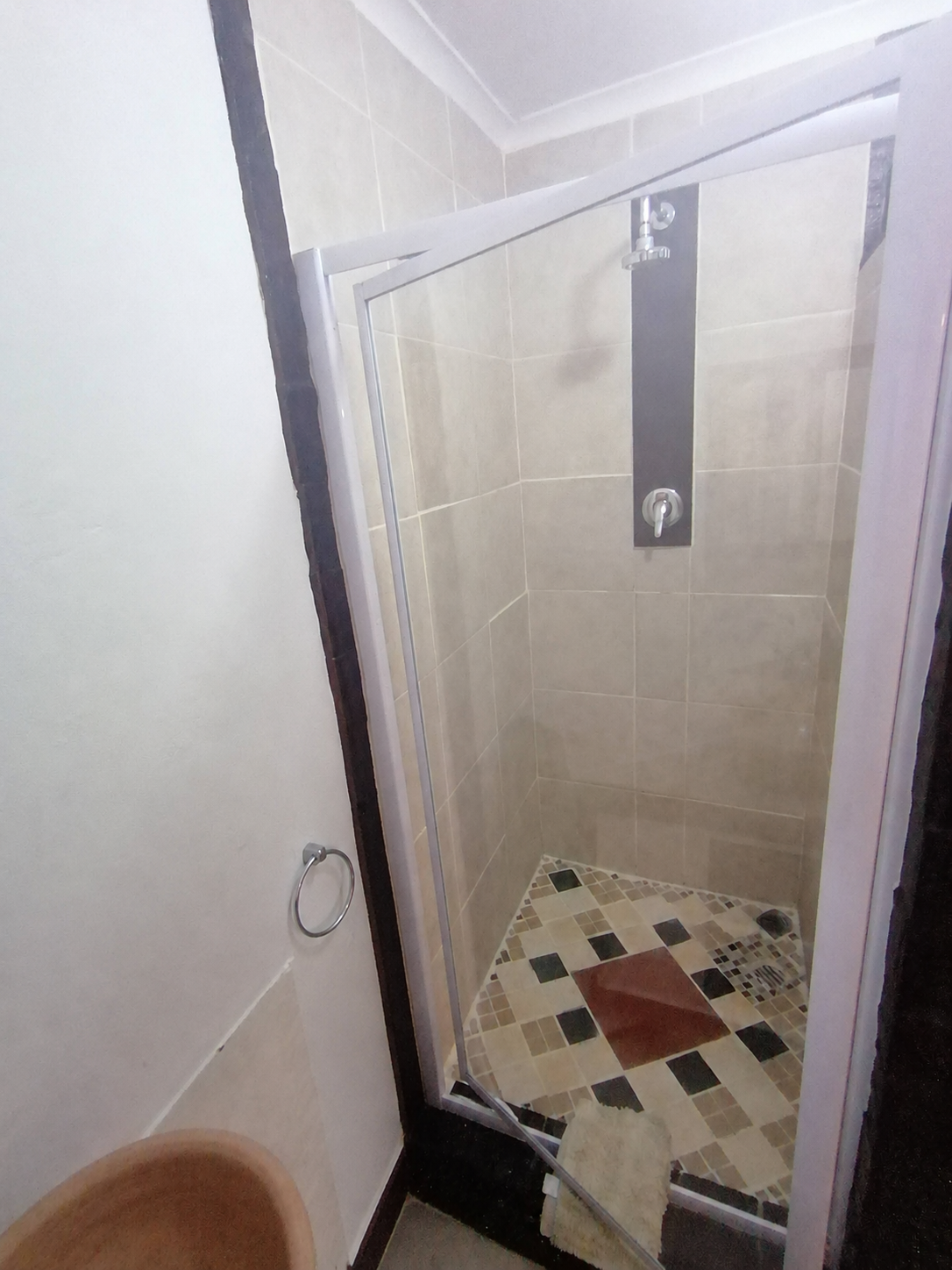 The Cozy Corner en-suite bathroom